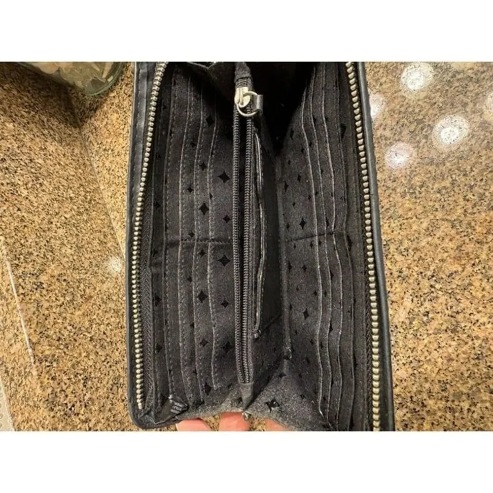 Fossil Maddox Leather Zip Around Wallet Clutch Black‎